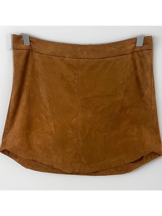 BB Dakota Dresses & Skirts - BB Dakota Faux Suede Mini Skirt, Whiskey Brown Size 4 Retro, Vintage Curved Hem
